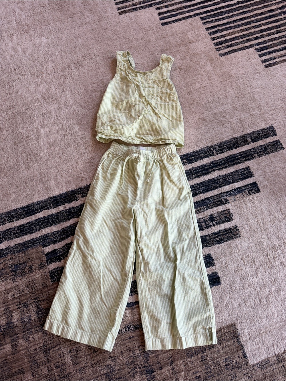 Hanna Andersson light green poplin outfit